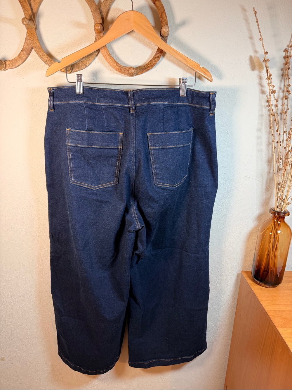 Belle Isle by Torrid Dark Wash Wide Leg Crop Jeans Women’s 16 Stretch Denim - Picture 2 of 7